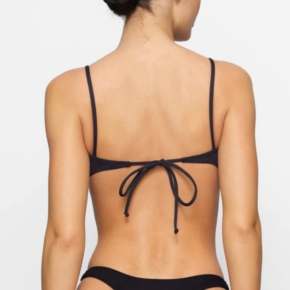 SKIMS SIGNATURE MICRO SCOOP BIKINI TOP 3X
